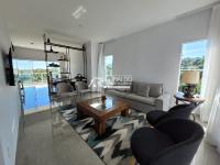 Casa 3 dormitórios sendo 1 Suíte