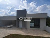 Casa 3 dormitórios sendo 1 Suíte