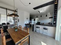 Casa 3 dormitórios sendo 1 Suíte