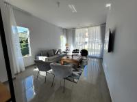 Casa 3 dormitórios sendo 1 Suíte