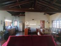 Casa 3 dormitórios sendo 1 Suíte