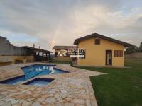 Casa 3 dormitórios sendo 1 Suíte