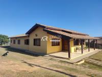 Casa 3 dormitórios sendo 1 Suíte