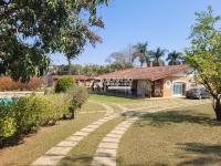 Casa com 4 Dormitórios