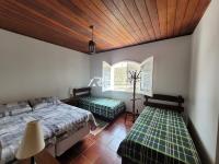 Casa com 4 Dormitórios