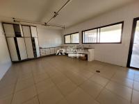 Casa com 11.300m² de Área e 1.977m² de Área Construída