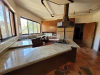 Casa com 11.300m² de Área e 1.977m² de Área Construída