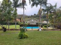 Casa - Chácara com piscina