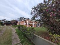 Casa - Chácara com piscina