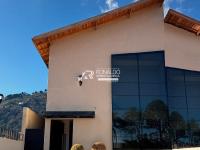 Casa em Condomínio Fechado