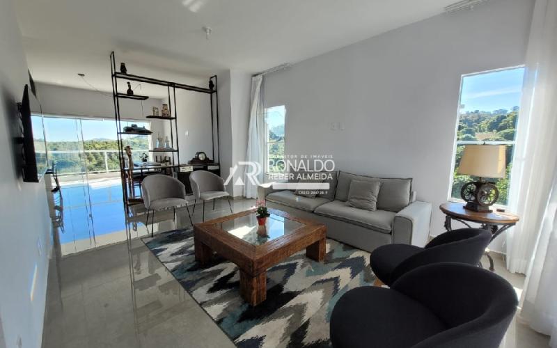 Casa 3 dormitórios sendo 1 Suíte