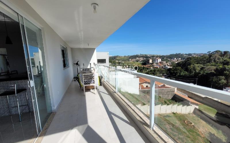 Casa 3 dormitórios sendo 1 Suíte
