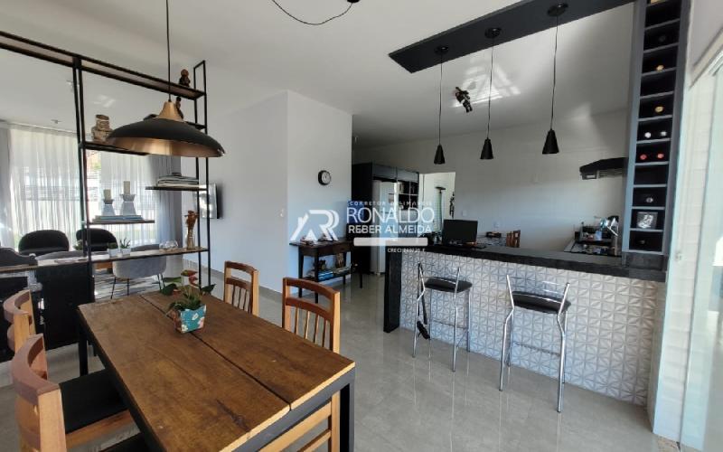 Casa 3 dormitórios sendo 1 Suíte