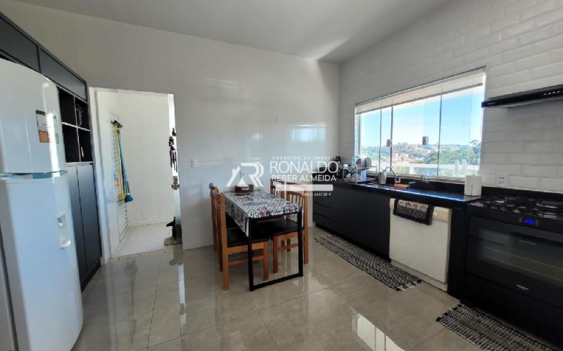 Casa 3 dormitórios sendo 1 Suíte