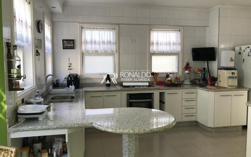Casa Alto Padrão - Estância Suíça