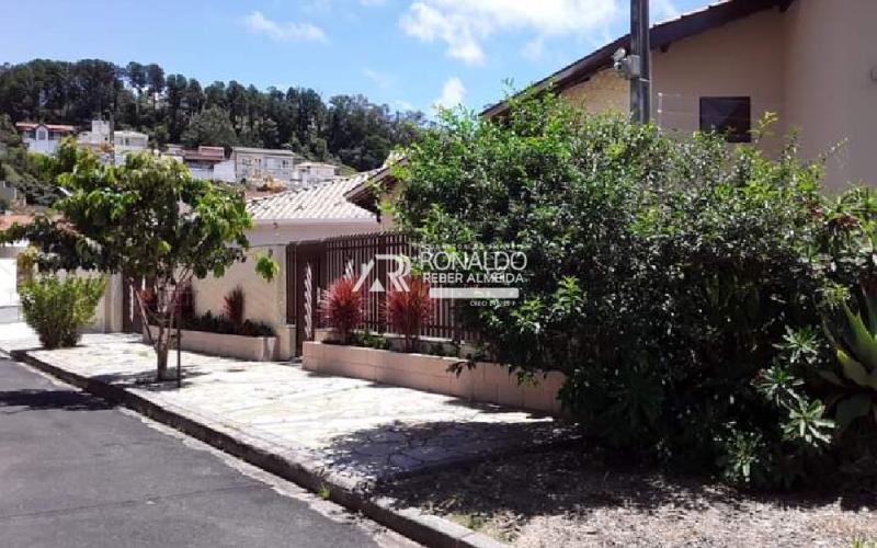 Casa de 3 Dormitórios sendo 1 Suíte Jd Primavera