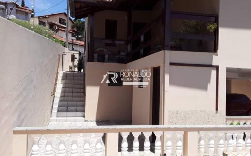Casa de 3 Dormitórios sendo 1 Suíte Jd Primavera
