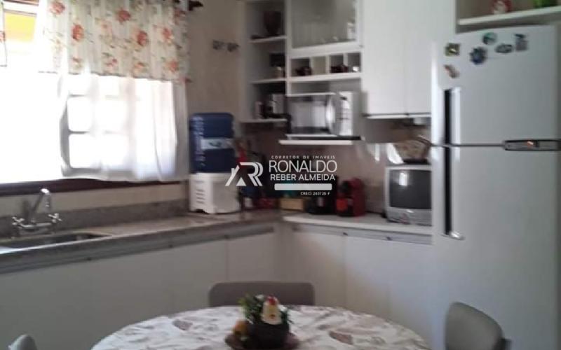 Casa de 3 Dormitórios sendo 1 Suíte Jd Primavera
