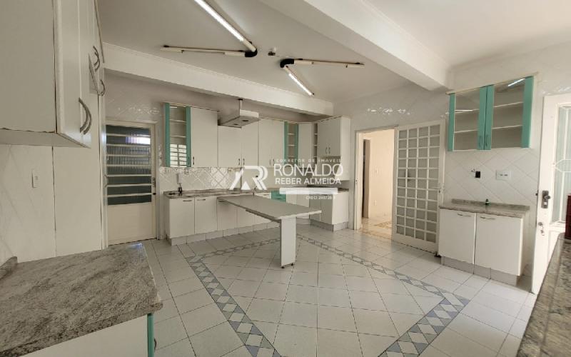 Casa com Área Comercial para Consultório ou Escritório