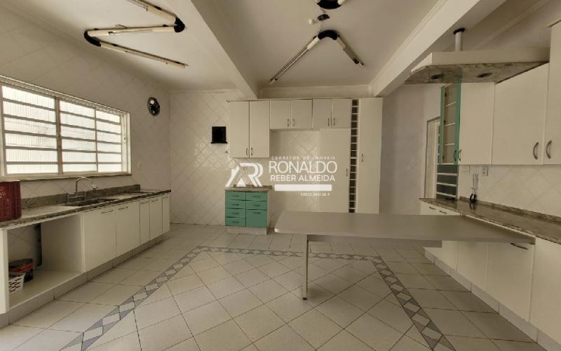 Casa com Área Comercial para Consultório ou Escritório