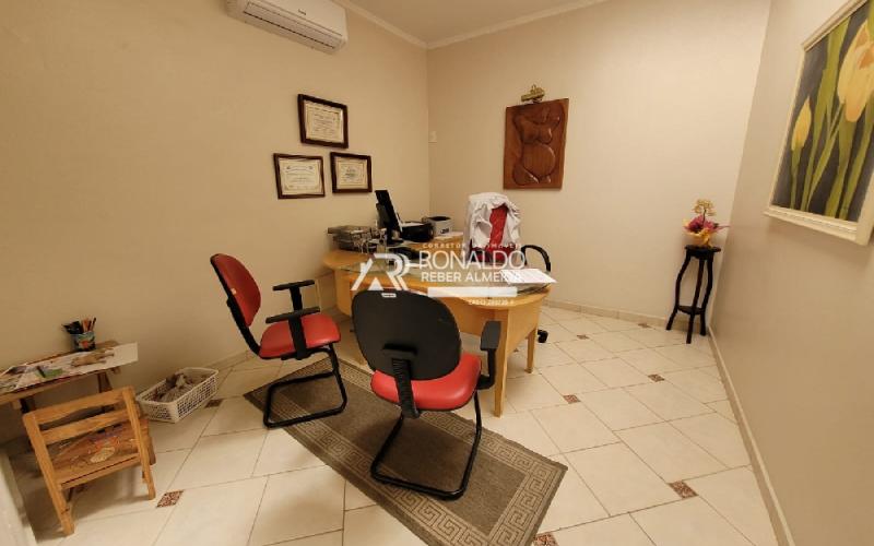 Casa com Área Comercial para Consultório ou Escritório