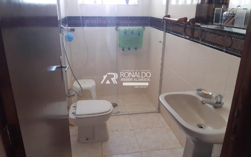 Casa 4 Dormitórios sendo 2 Suítes