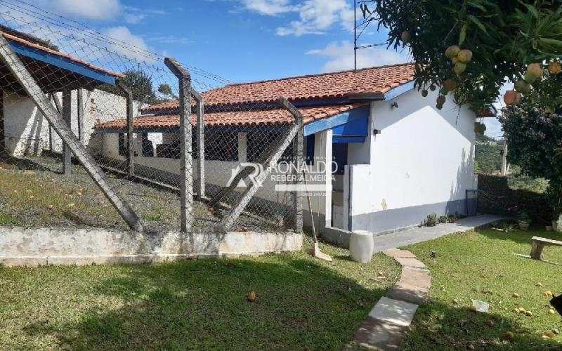 Casa 4 Dormitórios sendo 2 Suítes