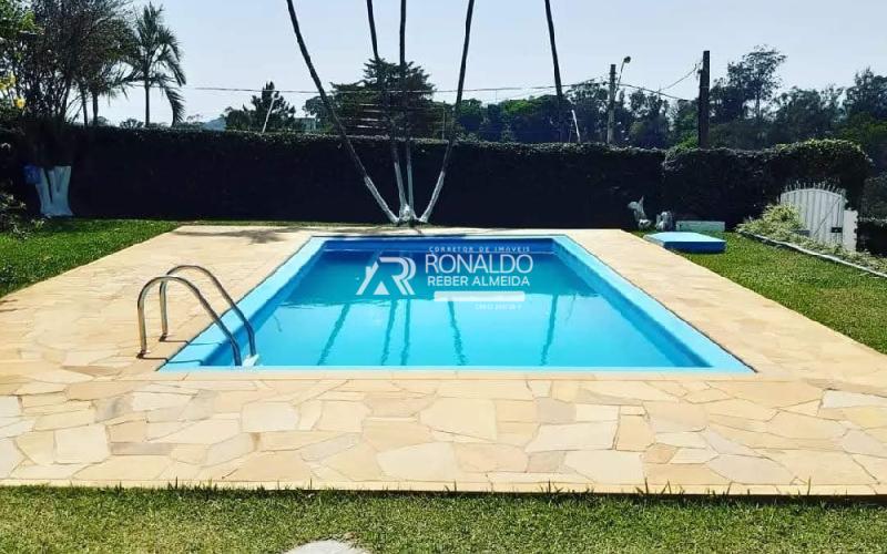 Casa 4 Dormitórios sendo 2 Suítes