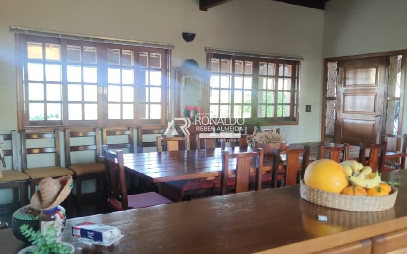 Casa 3 dormitórios sendo 1 Suíte