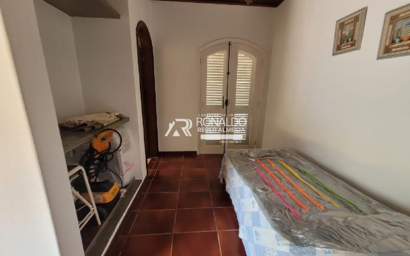 Casa com 4 Dormitórios