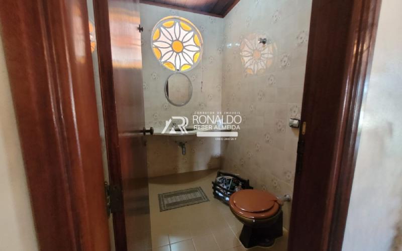 Casa com 4 Dormitórios