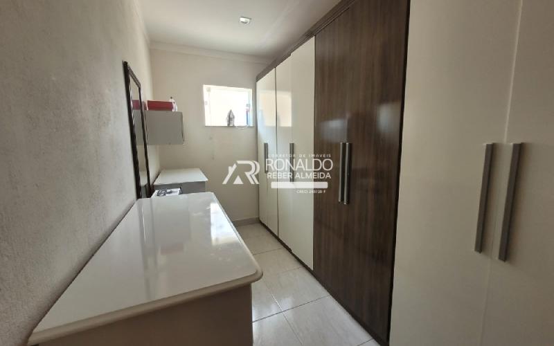 Casa 3 dormitórios sendo 1 Suíte com Hidro e Closet