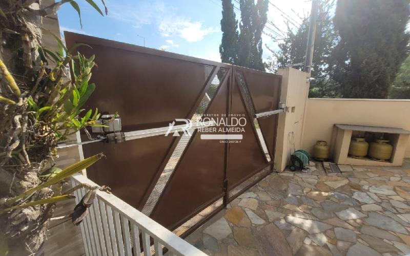 Casa 3 dormitórios sendo 1 Suíte com Hidro e Closet