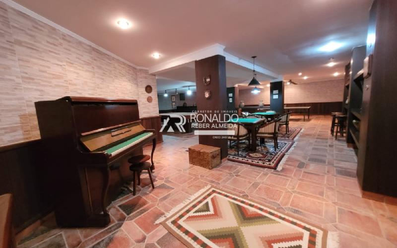 Casa com 11.300m² de Área e 1.977m² de Área Construída