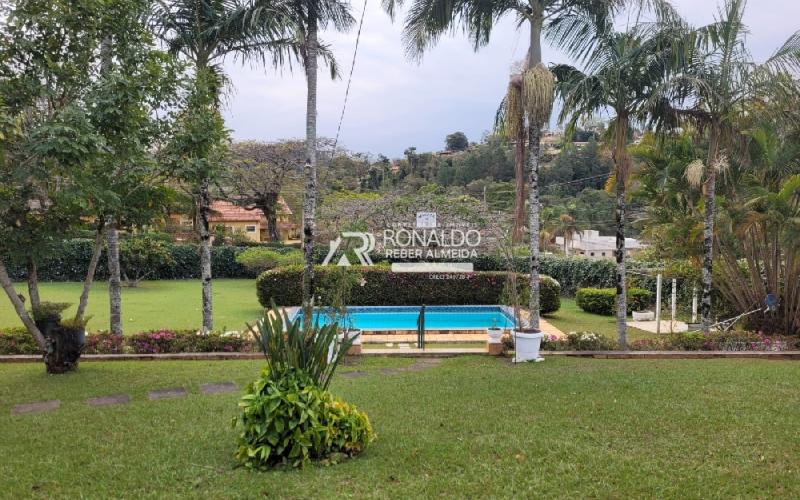 Casa - Chácara com piscina