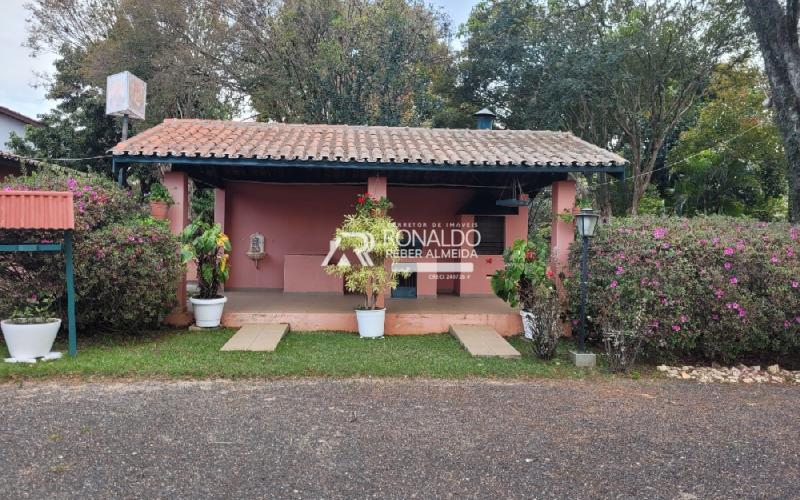 Casa - Chácara com piscina