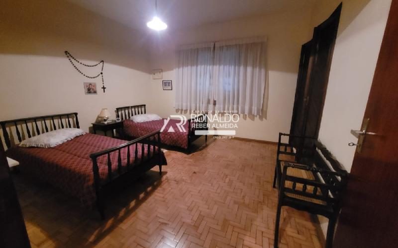 Casa - Chácara com piscina