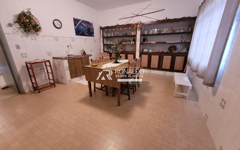 Casa - Chácara com piscina