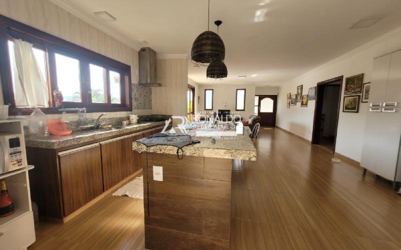 Casa com 3 Suítes