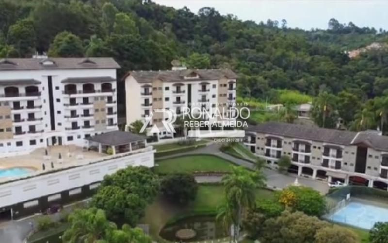 Apartamento em Condomínio