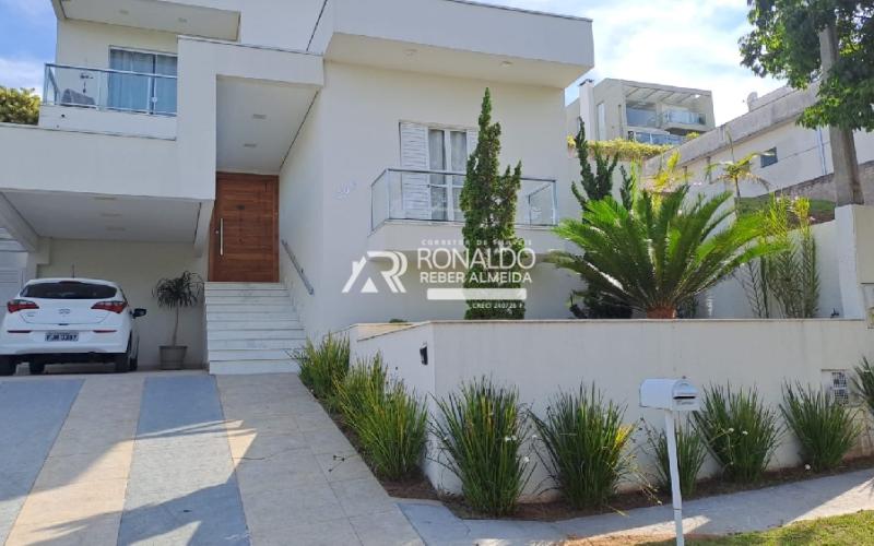 Casa Alto Padrão em Condomínio