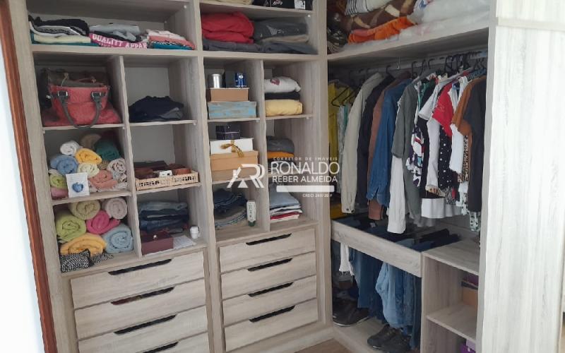 Casa Alto Padrão em Condomínio