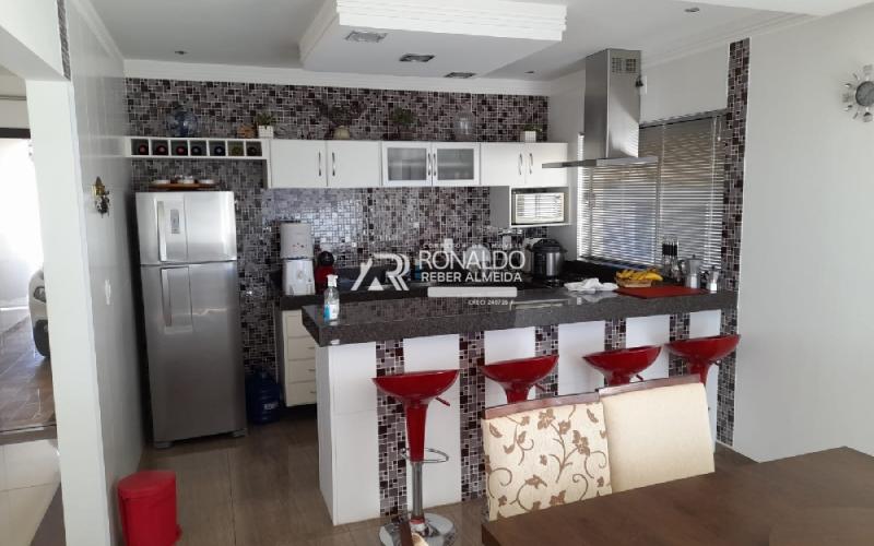 Casa Alto Padrão em Condomínio