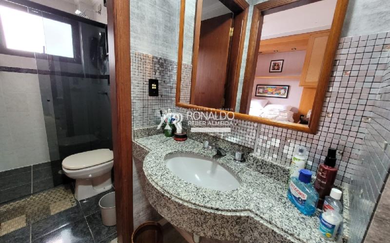 Apartamento em Condomínio