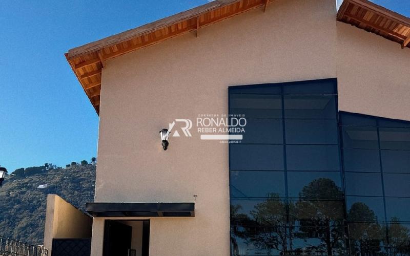 Casa em Condomínio Fechado