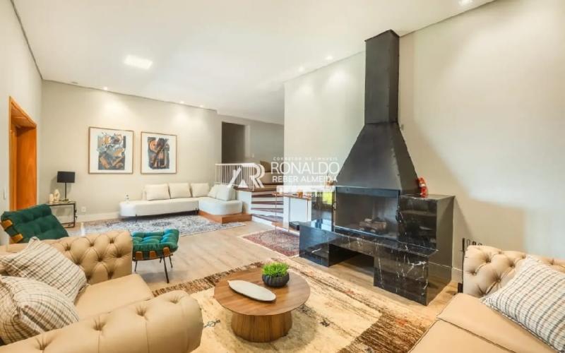 Casa em Condomínio de Alto Padrão