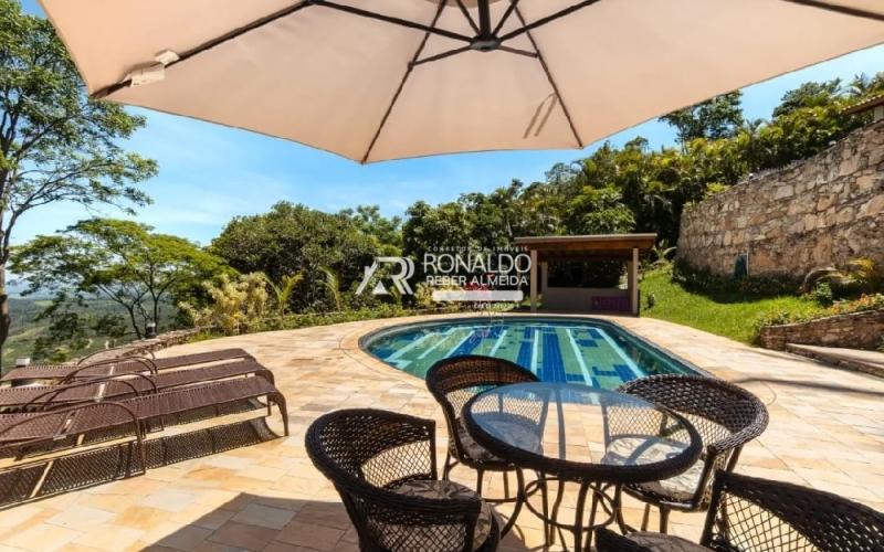 Casa em Condomínio de Alto Padrão