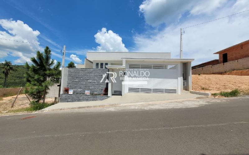 Casa Nova em bairro novo em Serra Negra/SP