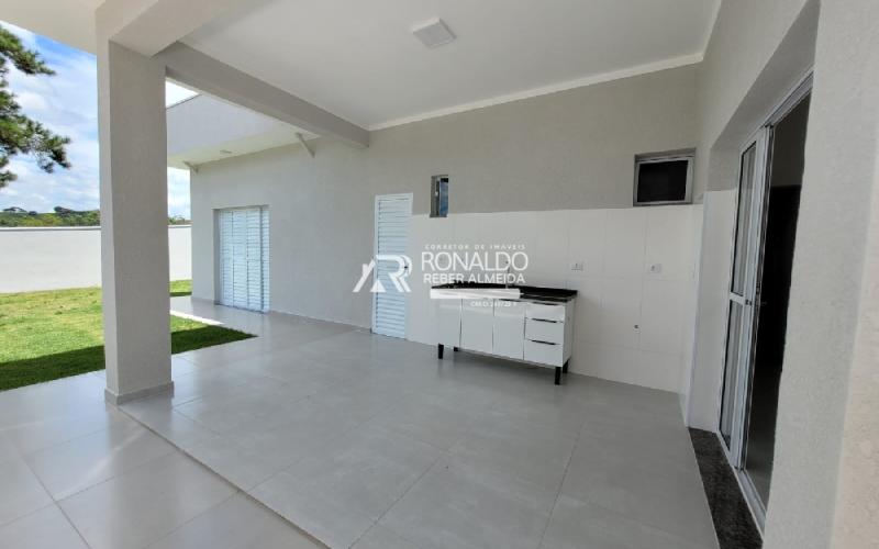 Casa Nova em bairro novo em Serra Negra/SP