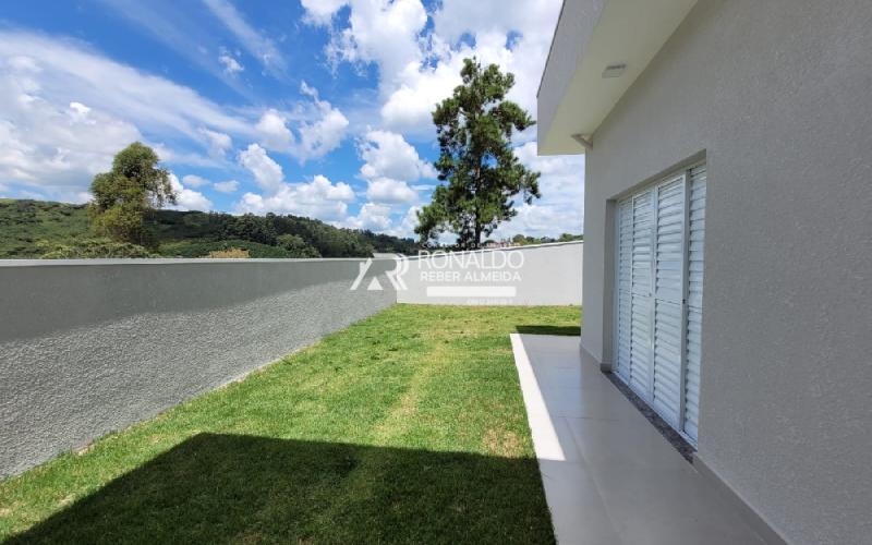 Casa Nova em bairro novo em Serra Negra/SP